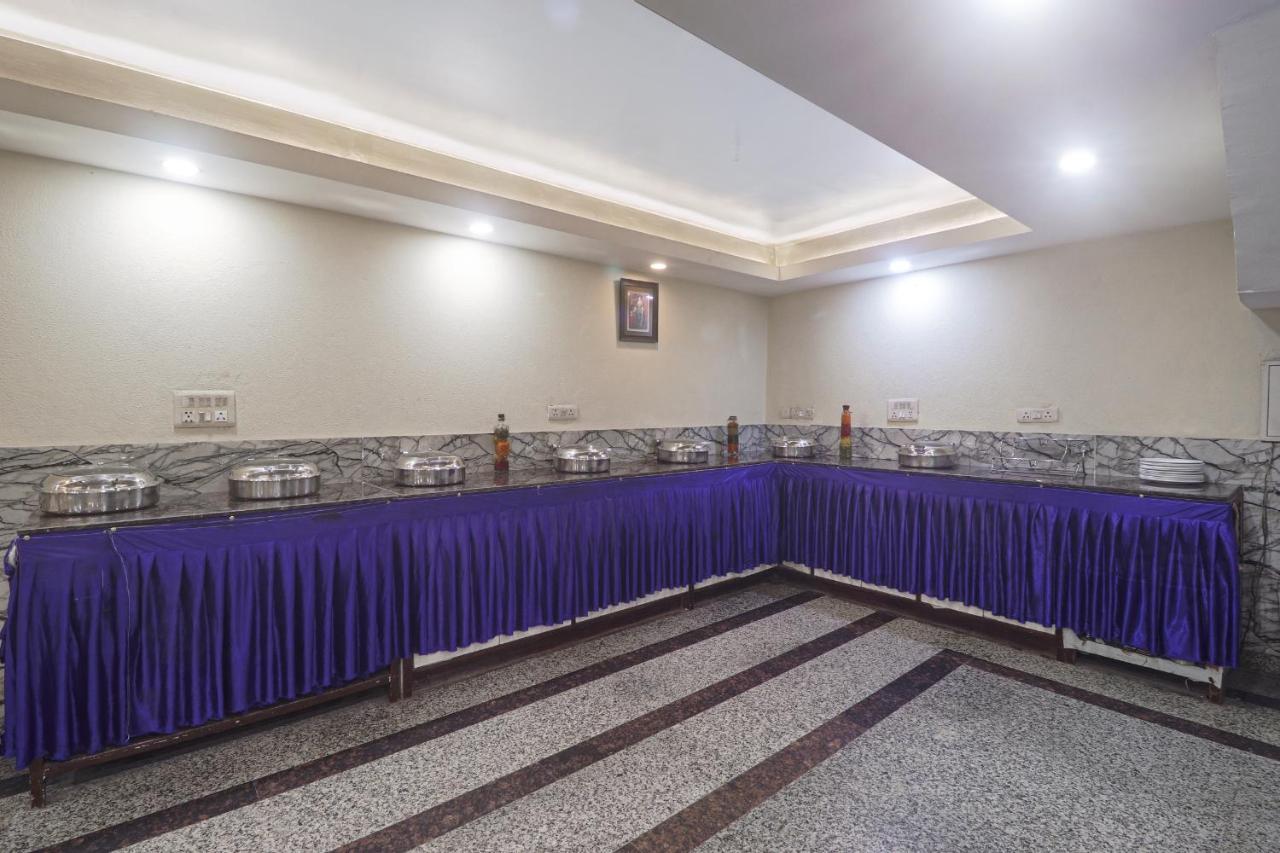 Hotel Sizzling Starr New Delhi Exterior photo